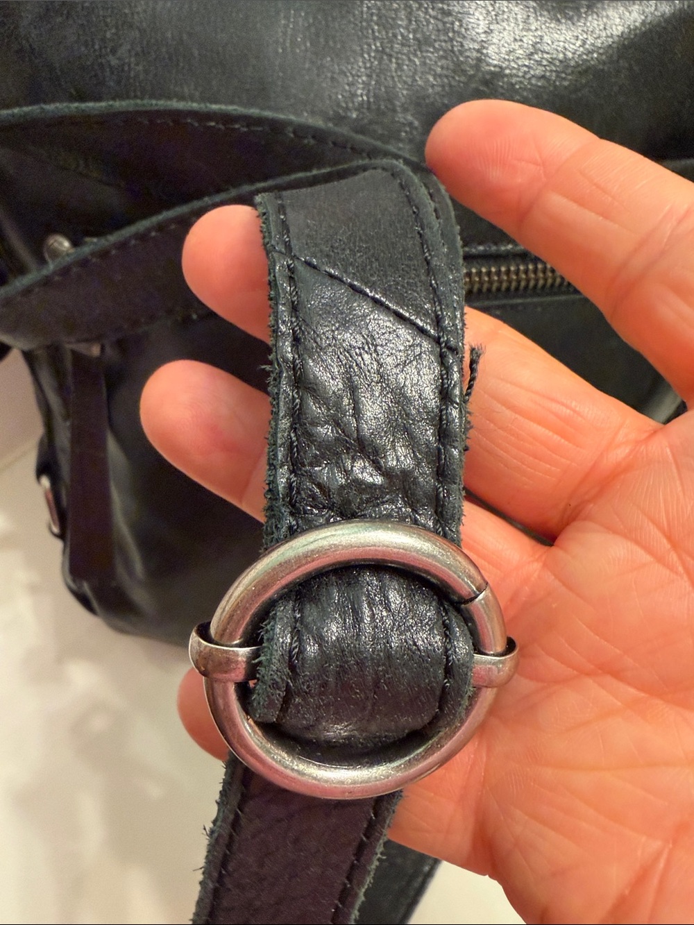 The Sak Black Leather Crossbody Bag - Picture 5 of 11